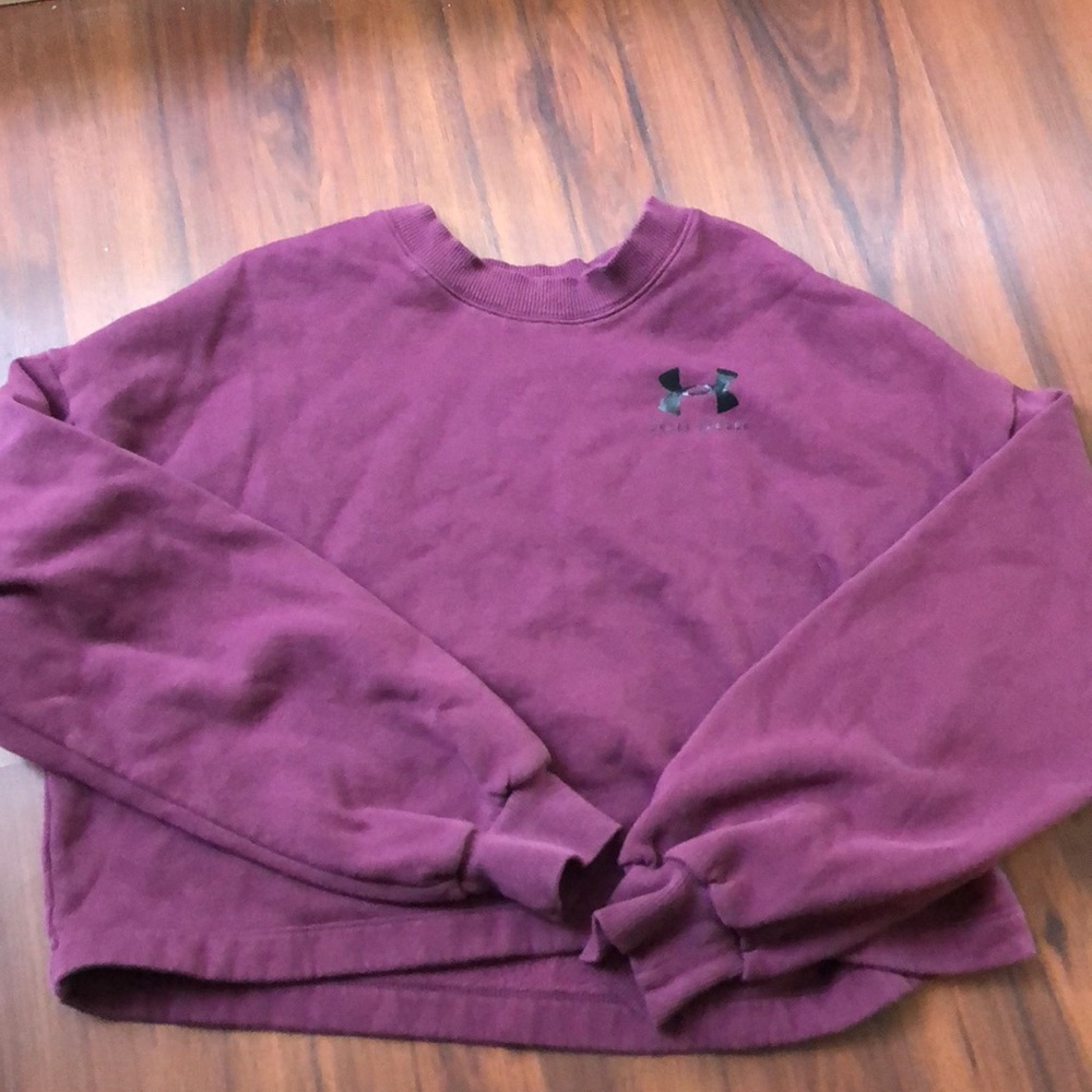 cropped under armour crew neck